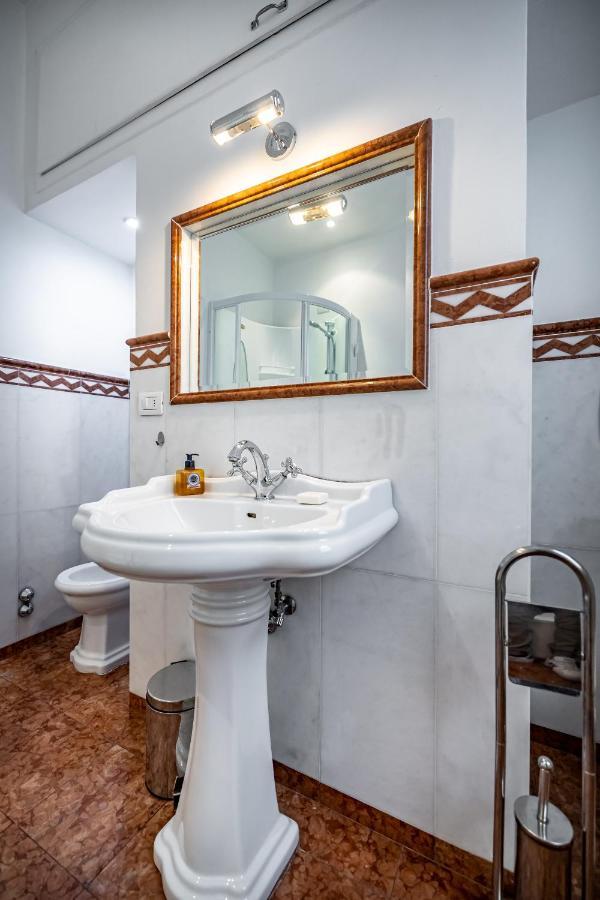 Yid D'Azeglio Luxury Apartment With Parking Florens Exteriör bild
