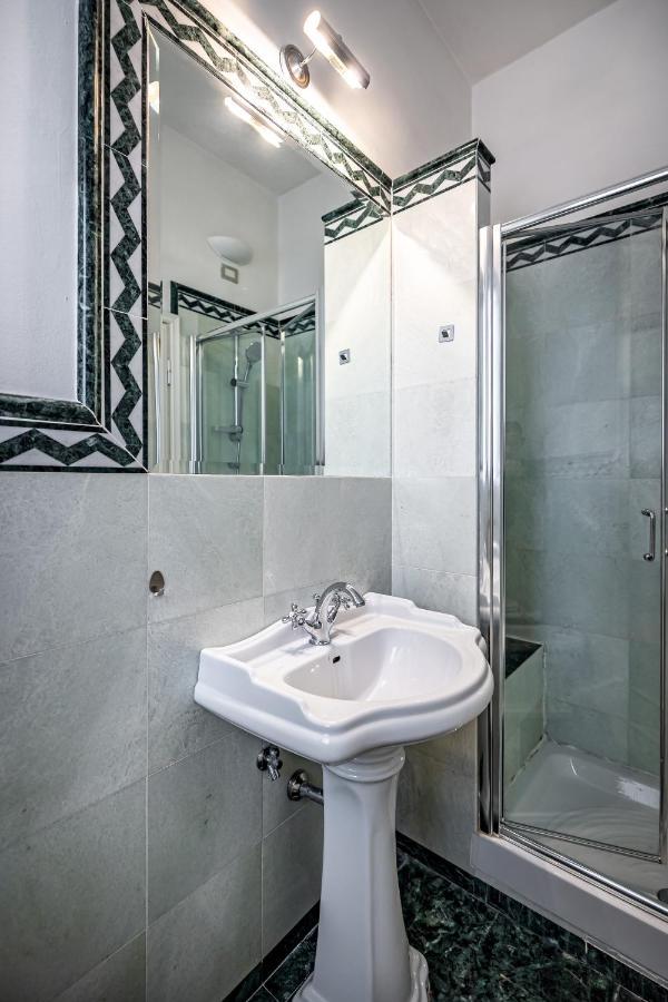 Yid D'Azeglio Luxury Apartment With Parking Florens Exteriör bild